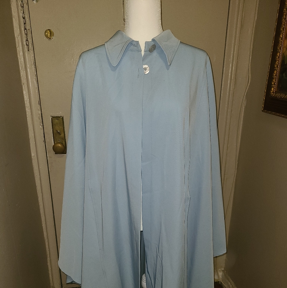 ***BEAUTIFUL BLUE CAPE****